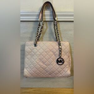 Michael Kors Susannah Large Quilted-Lamb Leather Tote. Blush Pink